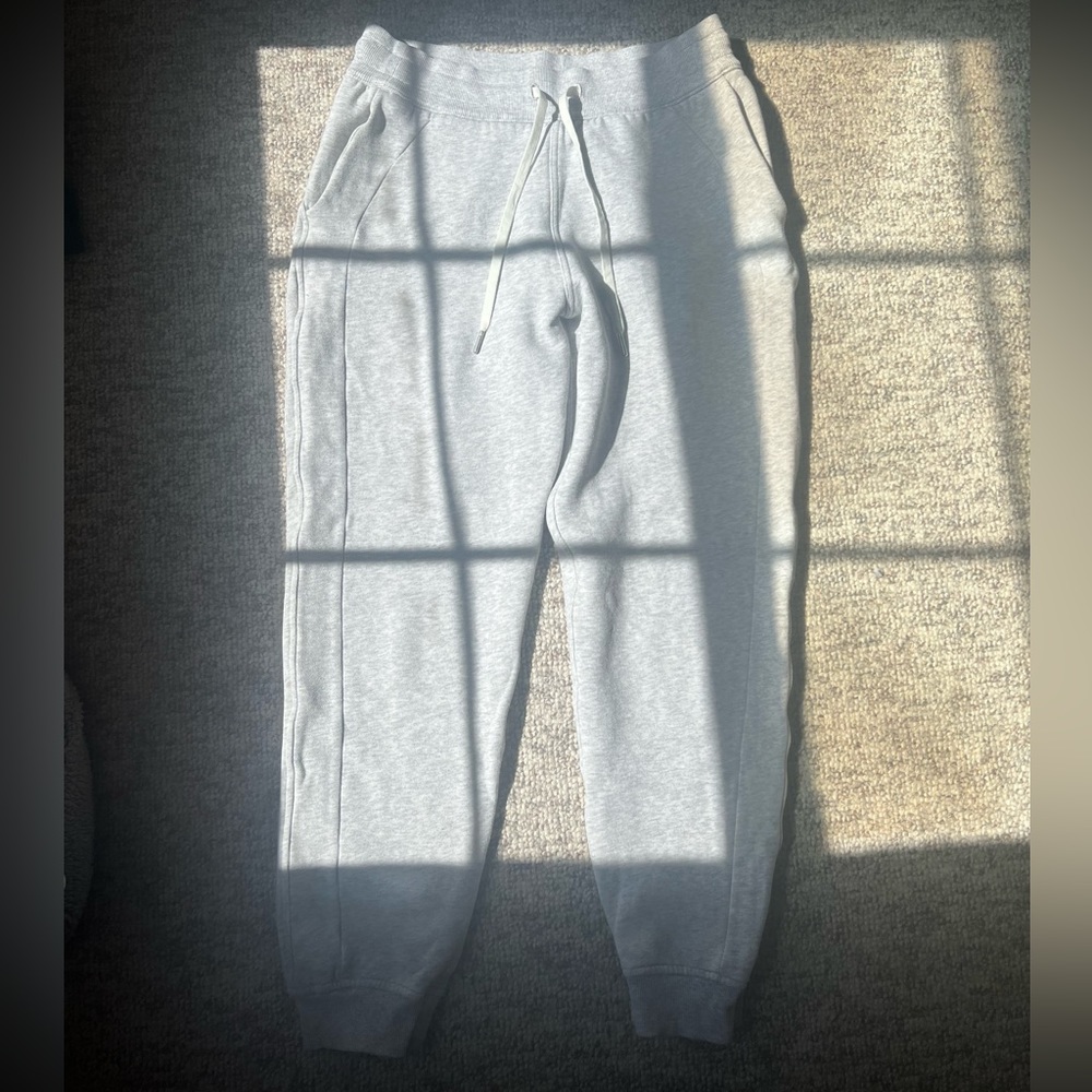 Lululemon Scuba High-Rise Jogger
*Full Length